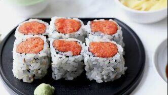 * Spicy Tuna Roll